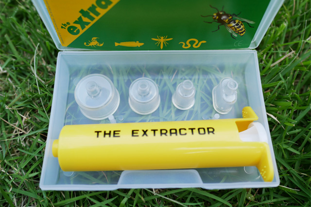 ポイズンリムーバー　キャンプ　応急処置　救急セット　虫さされ　ハチ