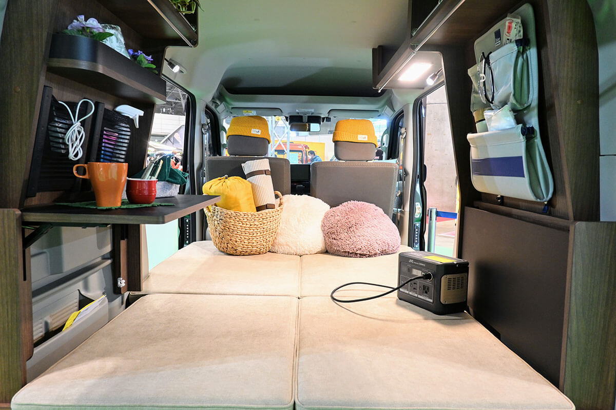 L.T.CAMPERS・K-RV SIRICAのベッド展開