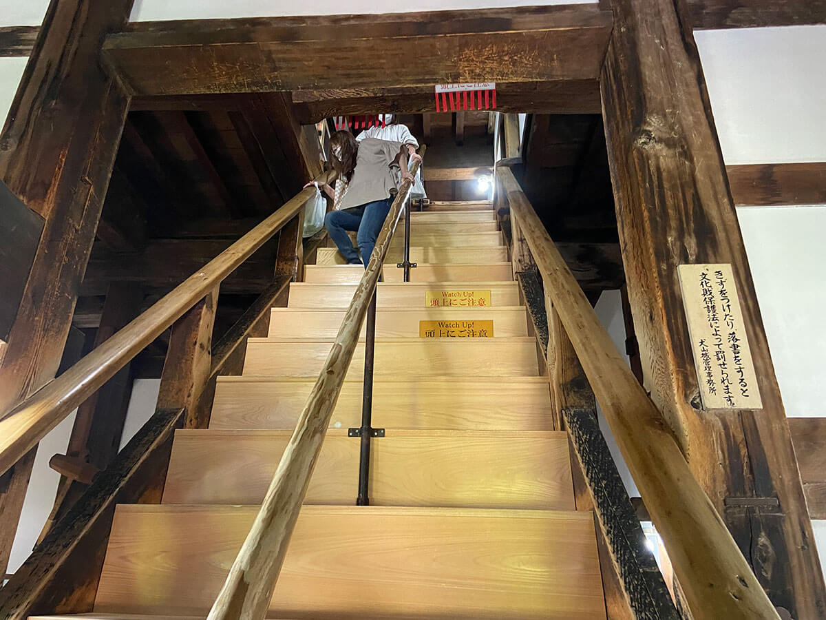 犬山城の階段