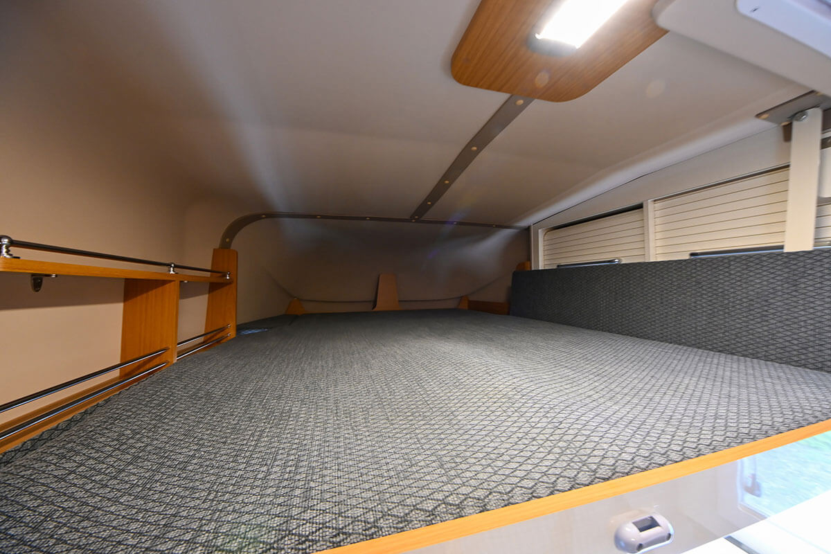 レガード ネオプラス プルダウンベッド