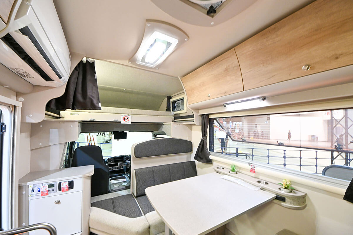 Joly Bee（ジョリビー）のフロント側