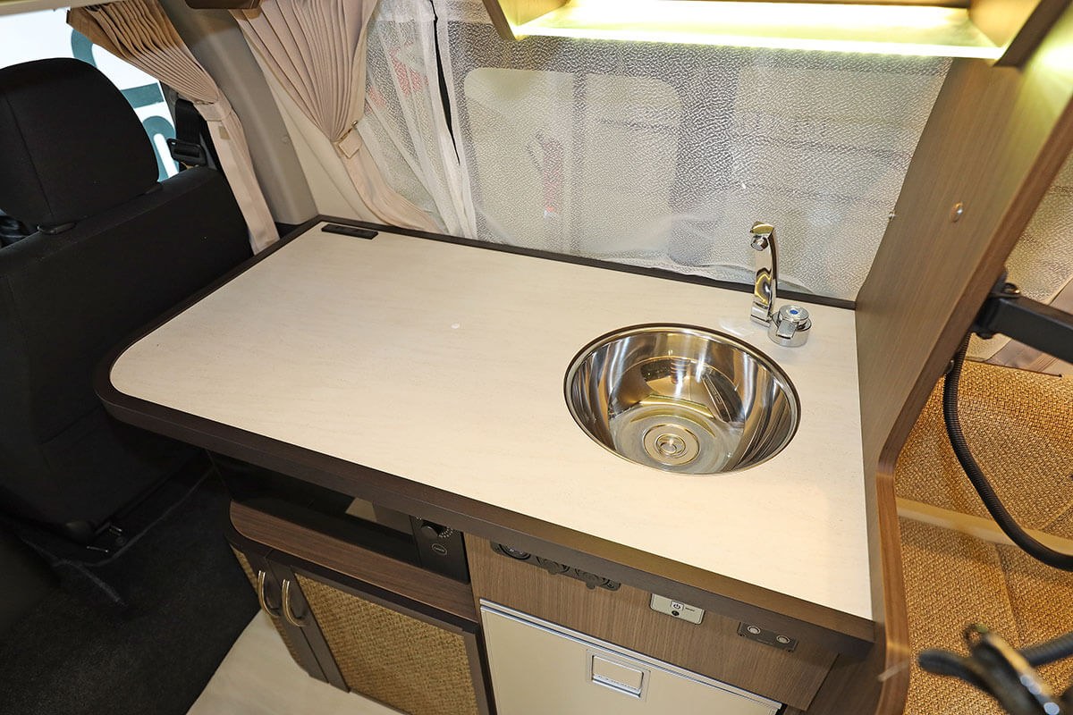 レクビィ・プラスSLのキッチン