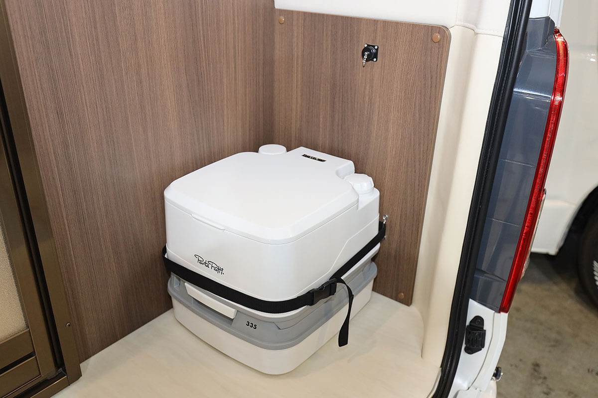 レクビィ・プラスSLのポータブルトイレ