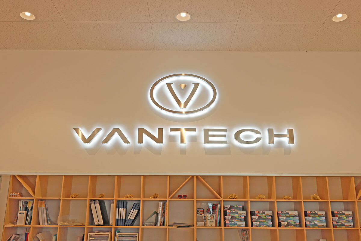 バンテックのロゴ