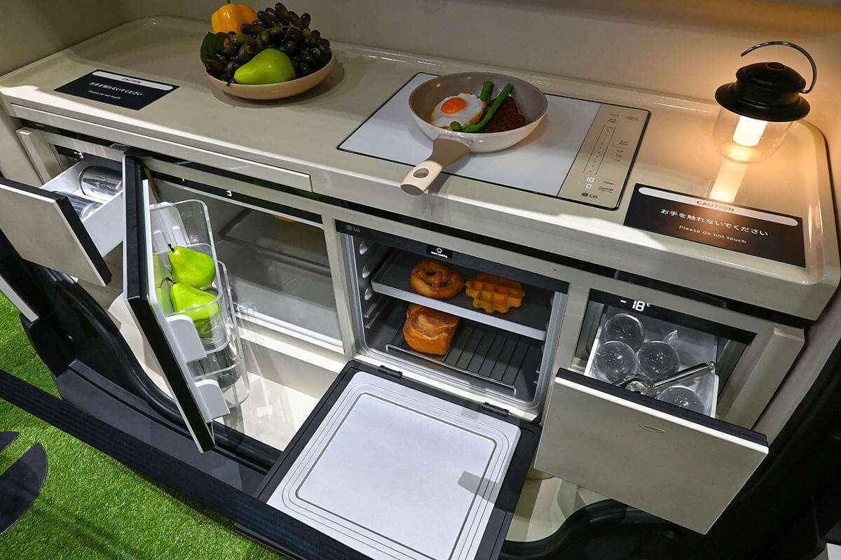 PV5 Glow Cabinのキッチン