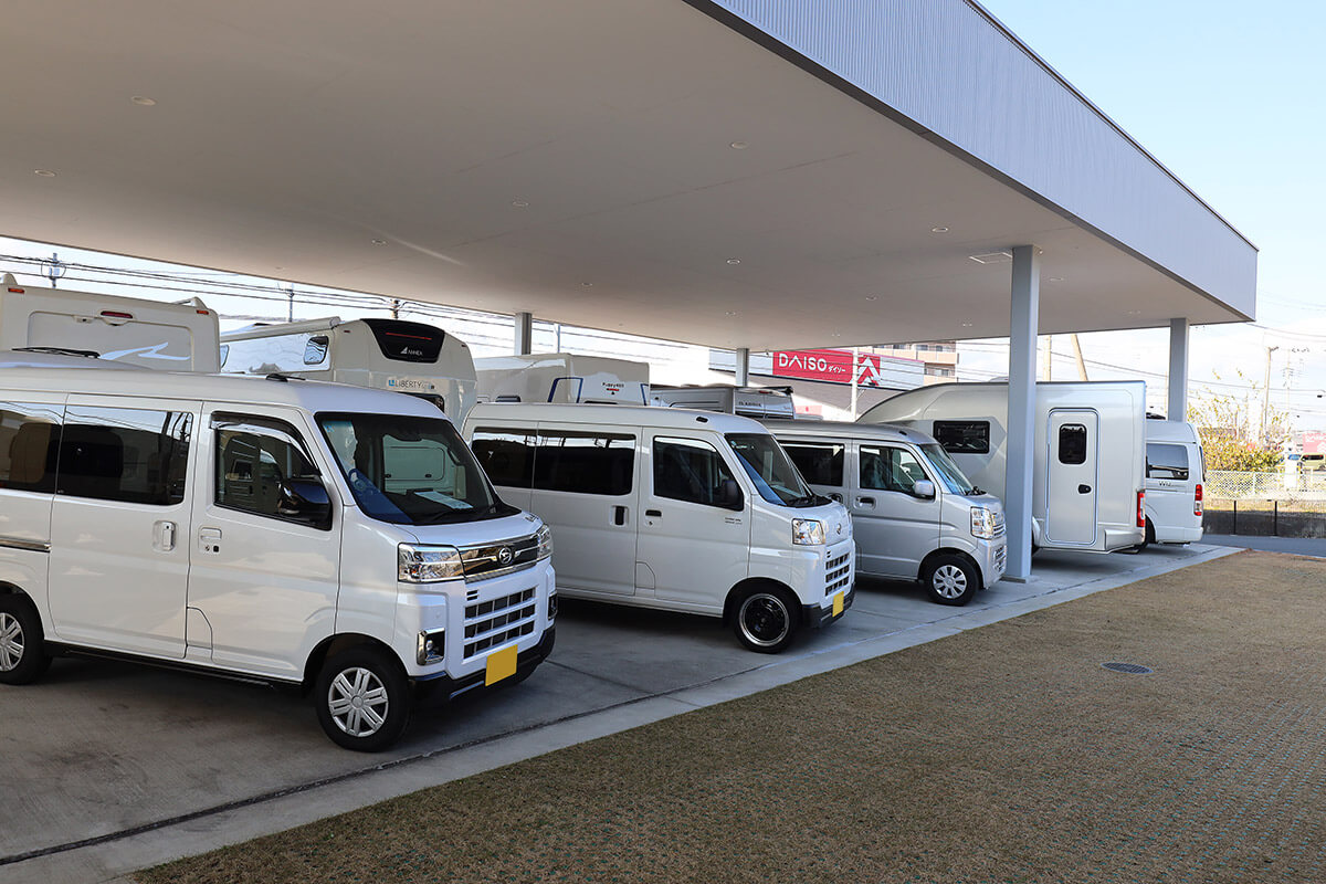 キャンピングカーガーデンの展示場
