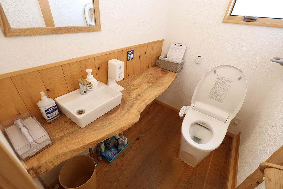 キャンピングカーガーデンのトイレ