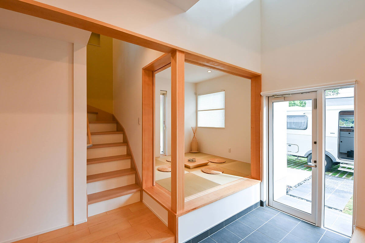 「住宅×キャンピングカー」の和室