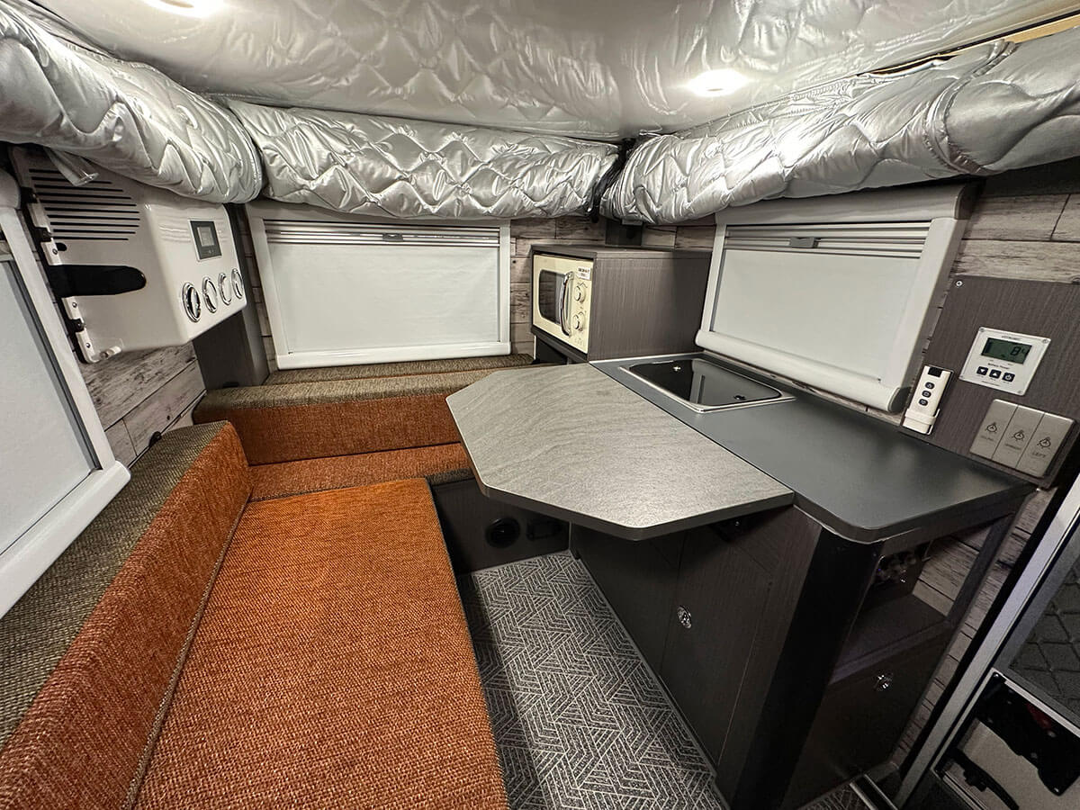 Flyerの車内レイアウト