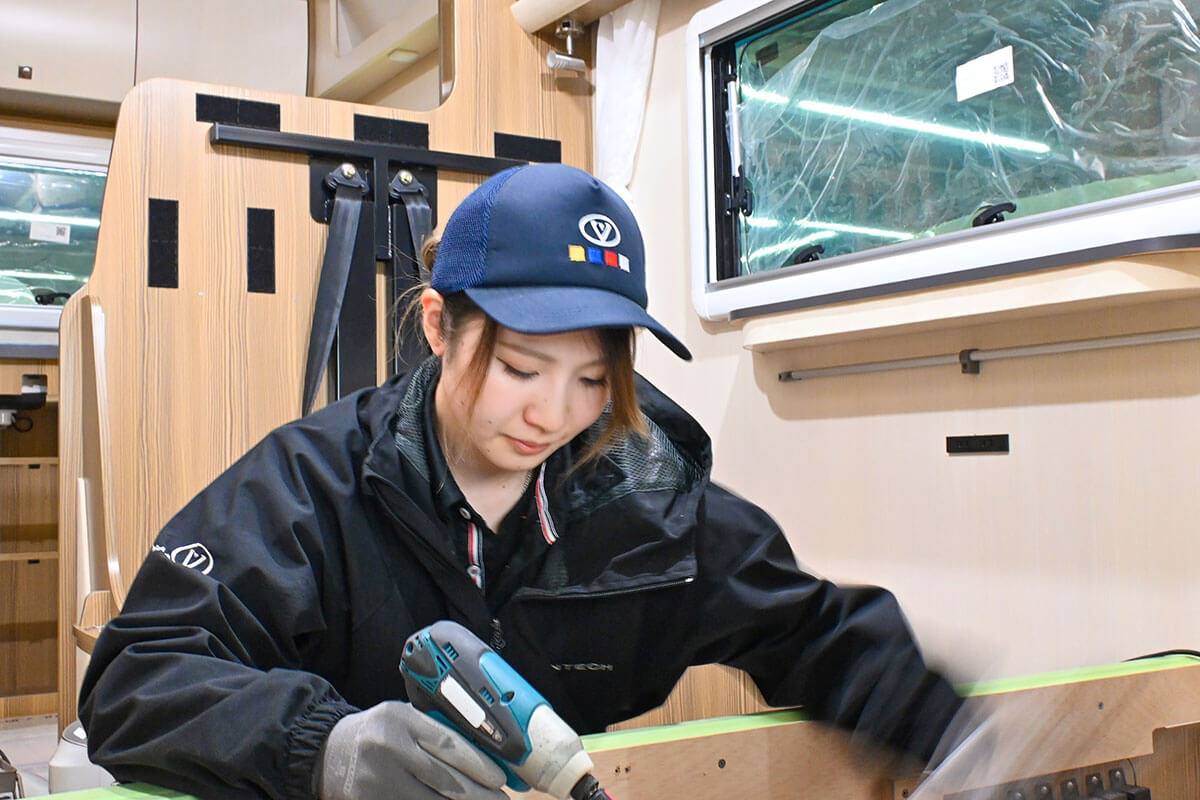 VANTECH山形工場の女性スタッフ