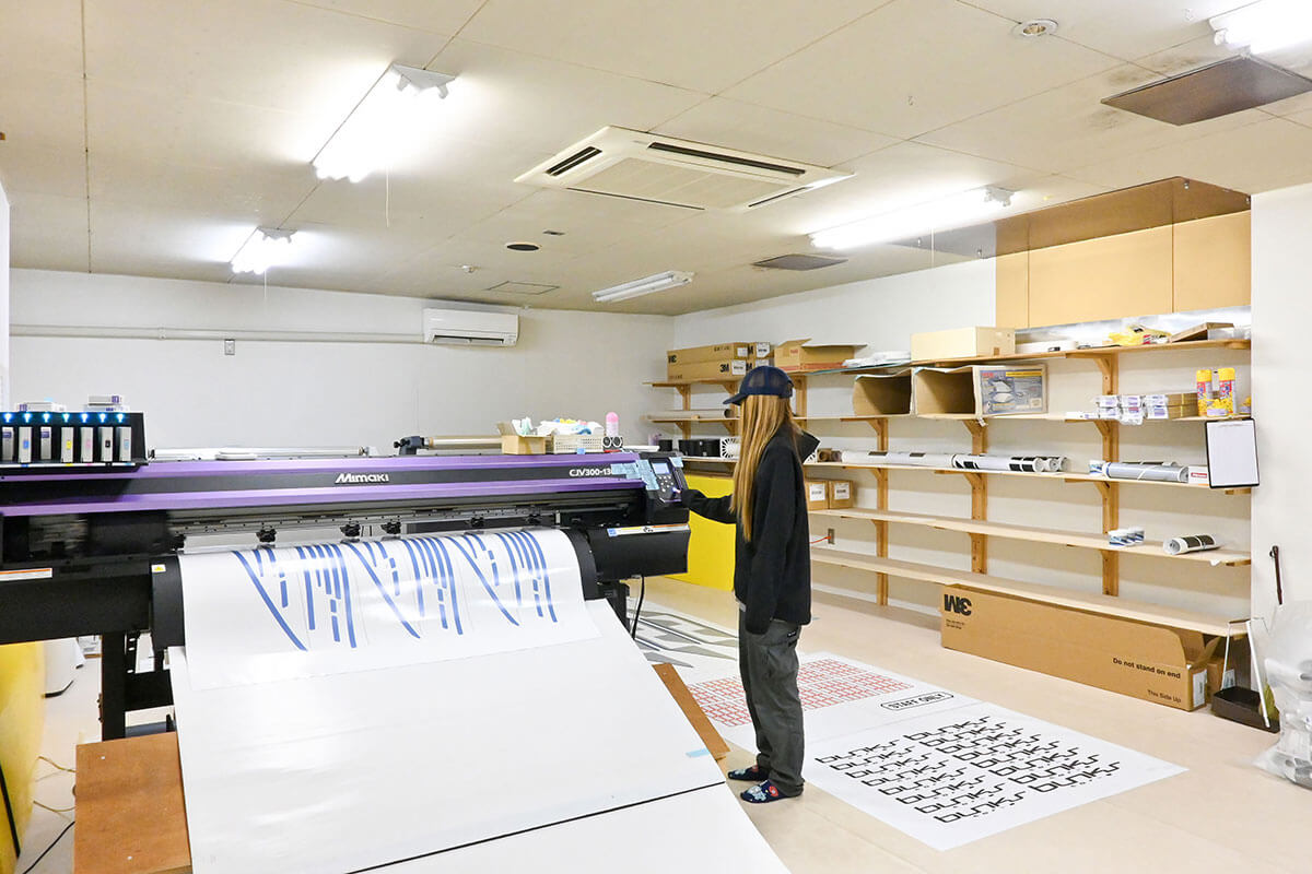 ボディに貼られているデカール