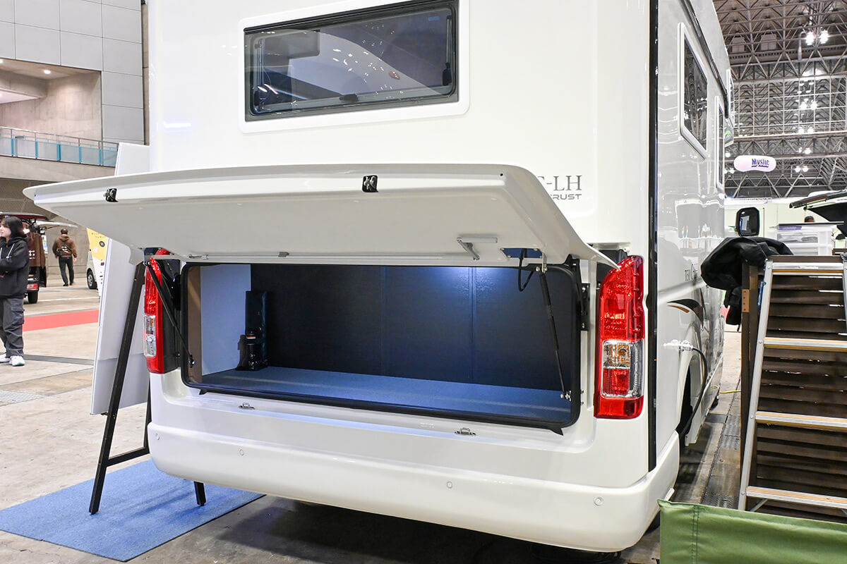 C-LHのリアラゲッジスペース