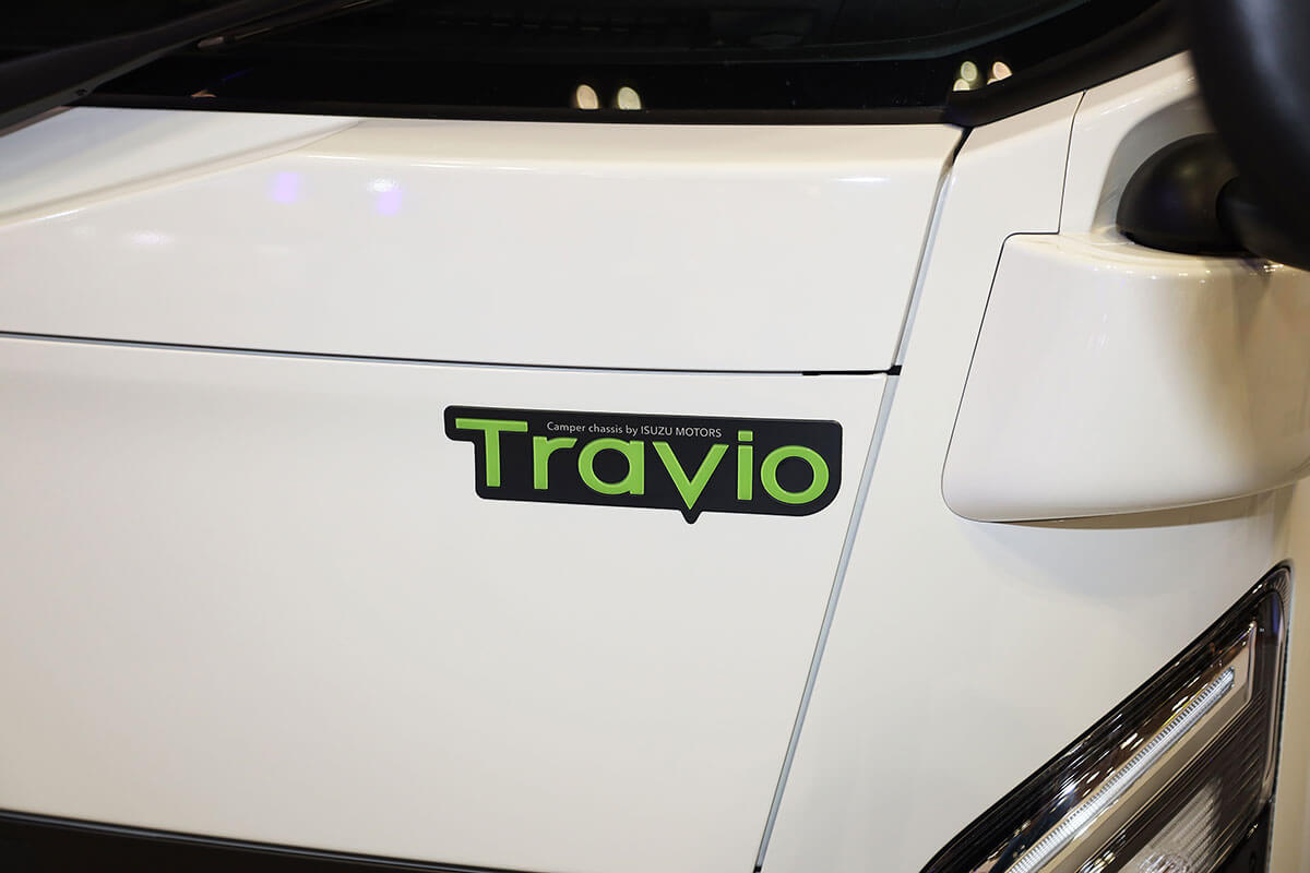 トラビスのロゴ