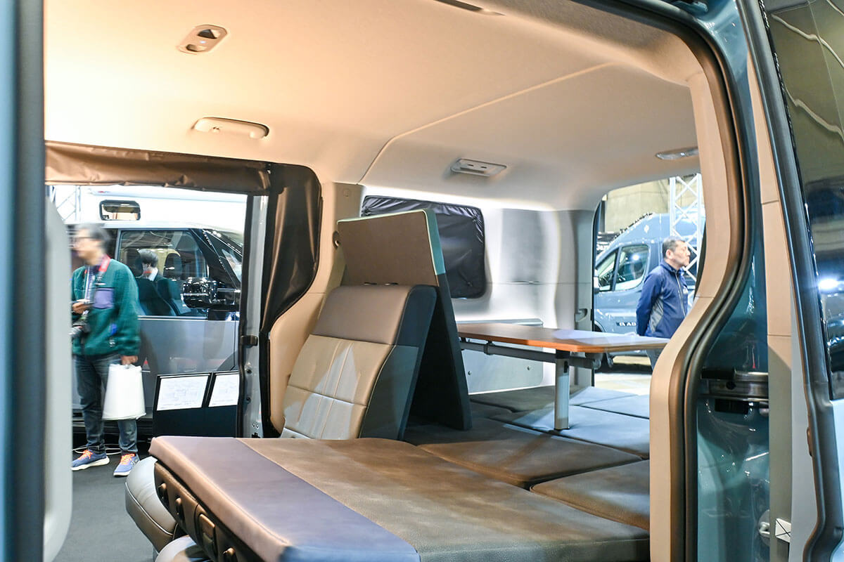 KIA PV5ワゴン ベッド展開