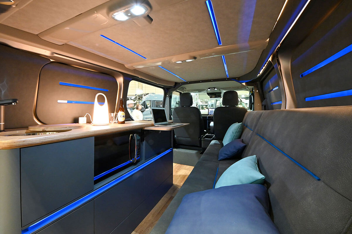 KIA PV5バン 室内レイアウト