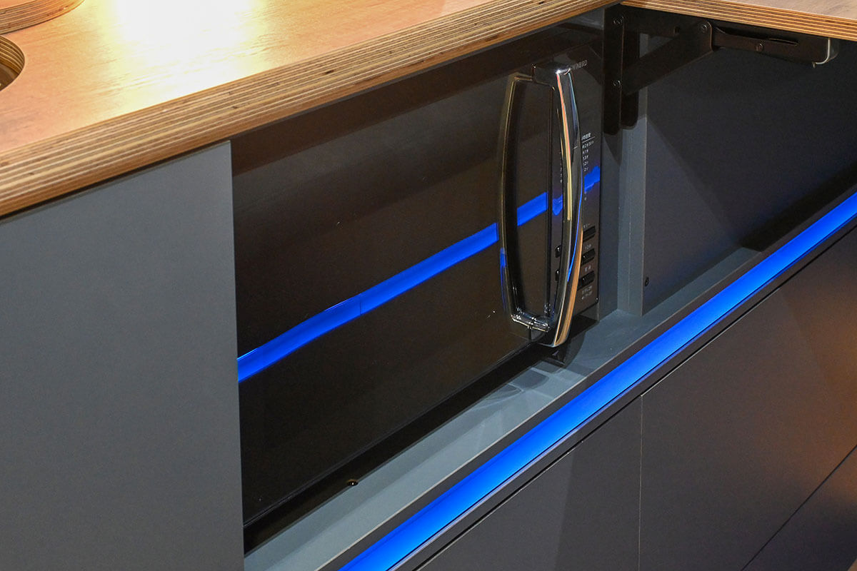 KIA PV5 電子レンジ