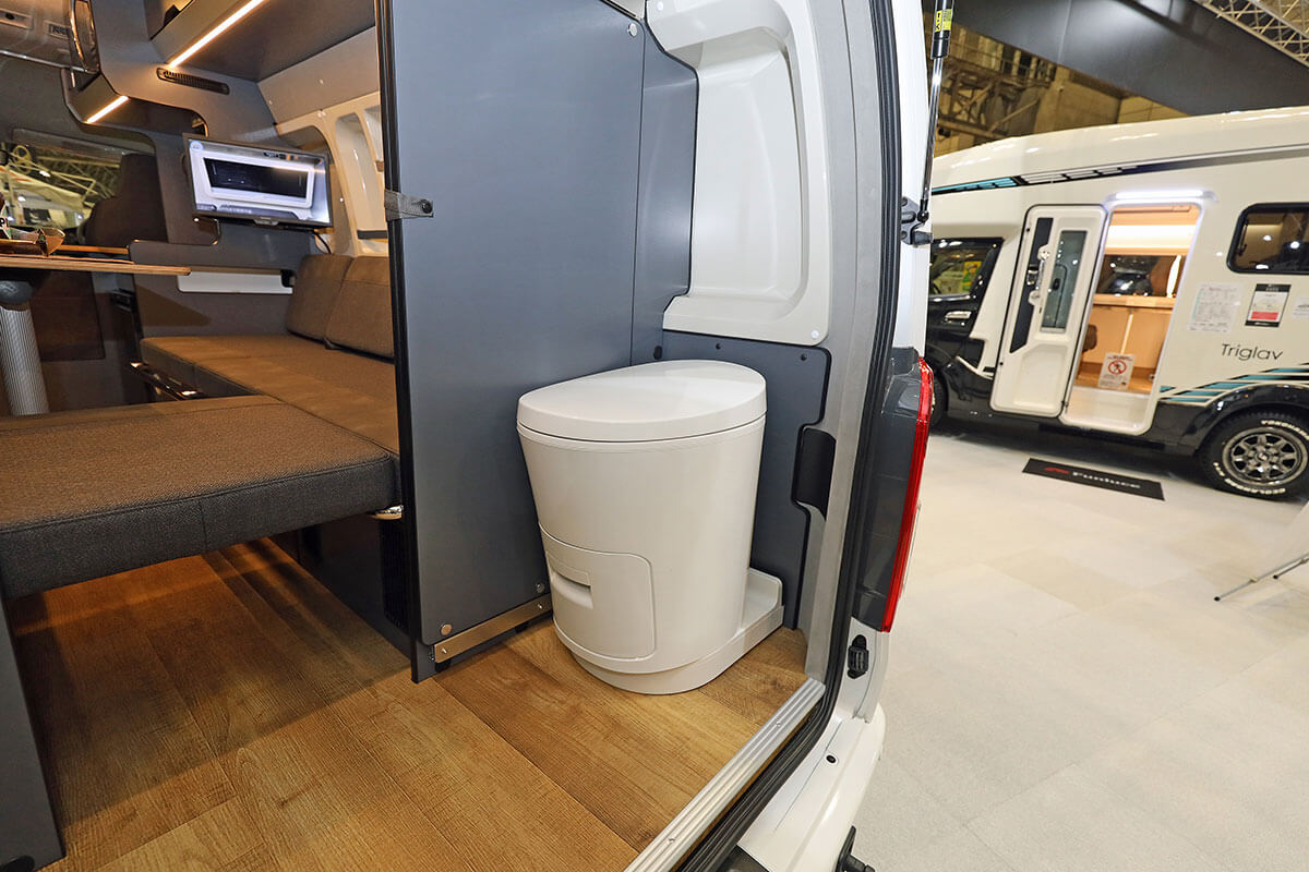 リコルソ7のリアマルチルームに設置したトイレ