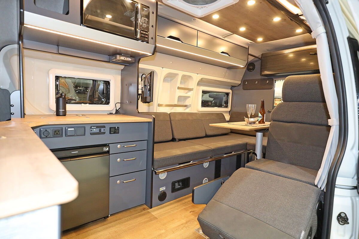 リコルソ7の車内