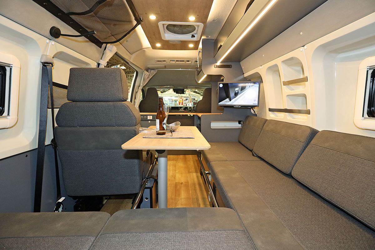 リコルソ7のリアから見たリビング