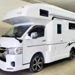 上質なホテルのような空間と機動力を両立。特別な二人旅を叶えるラグジュアリーキャンピングカー「C-LH」